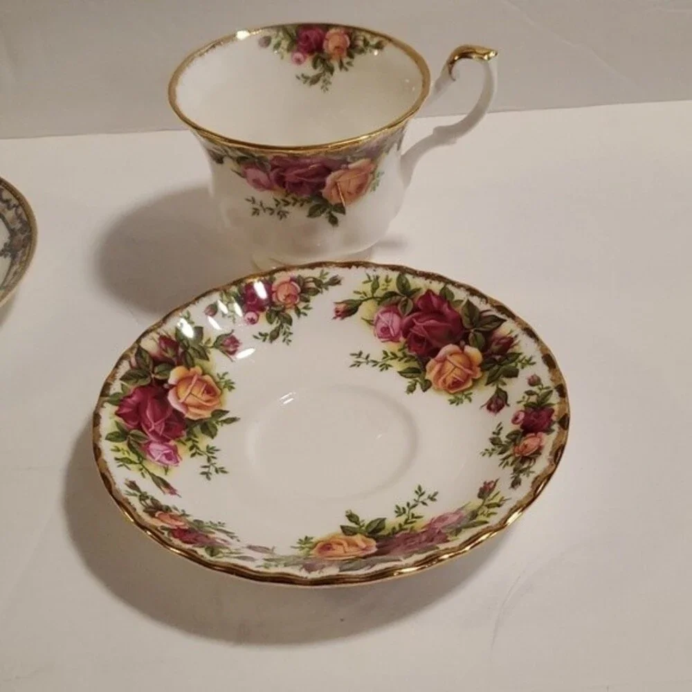 Royal Albert 🌹 royal
